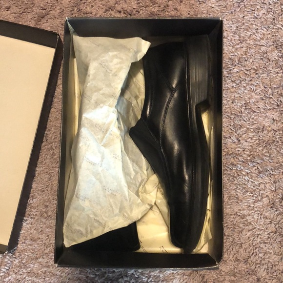 Dress Shoes - Picture 3 of 3